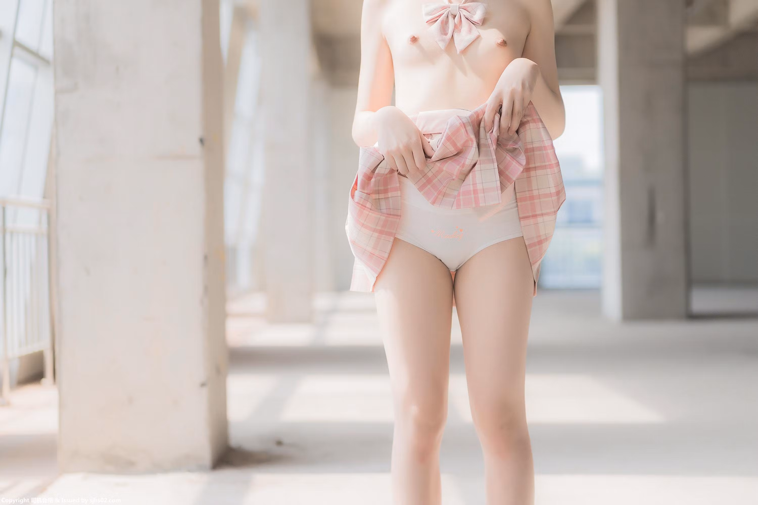 露穴漏点福利系列之极致全裸私房露出美鲍美穴